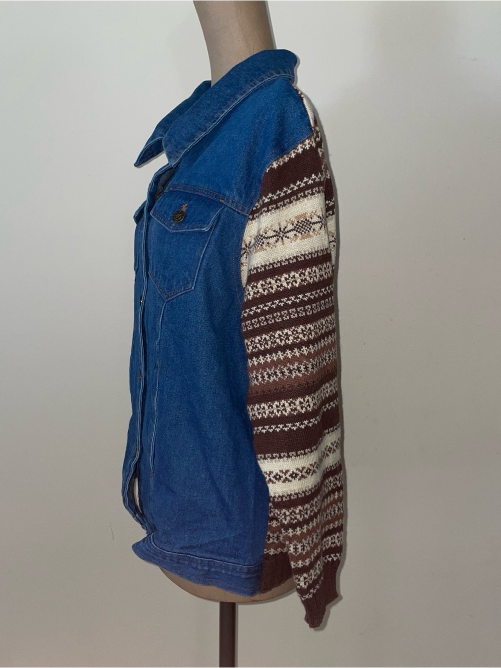 Denim Jacket with Knit Fair Isle Sleeves -western-classic - Picture 5 of 6